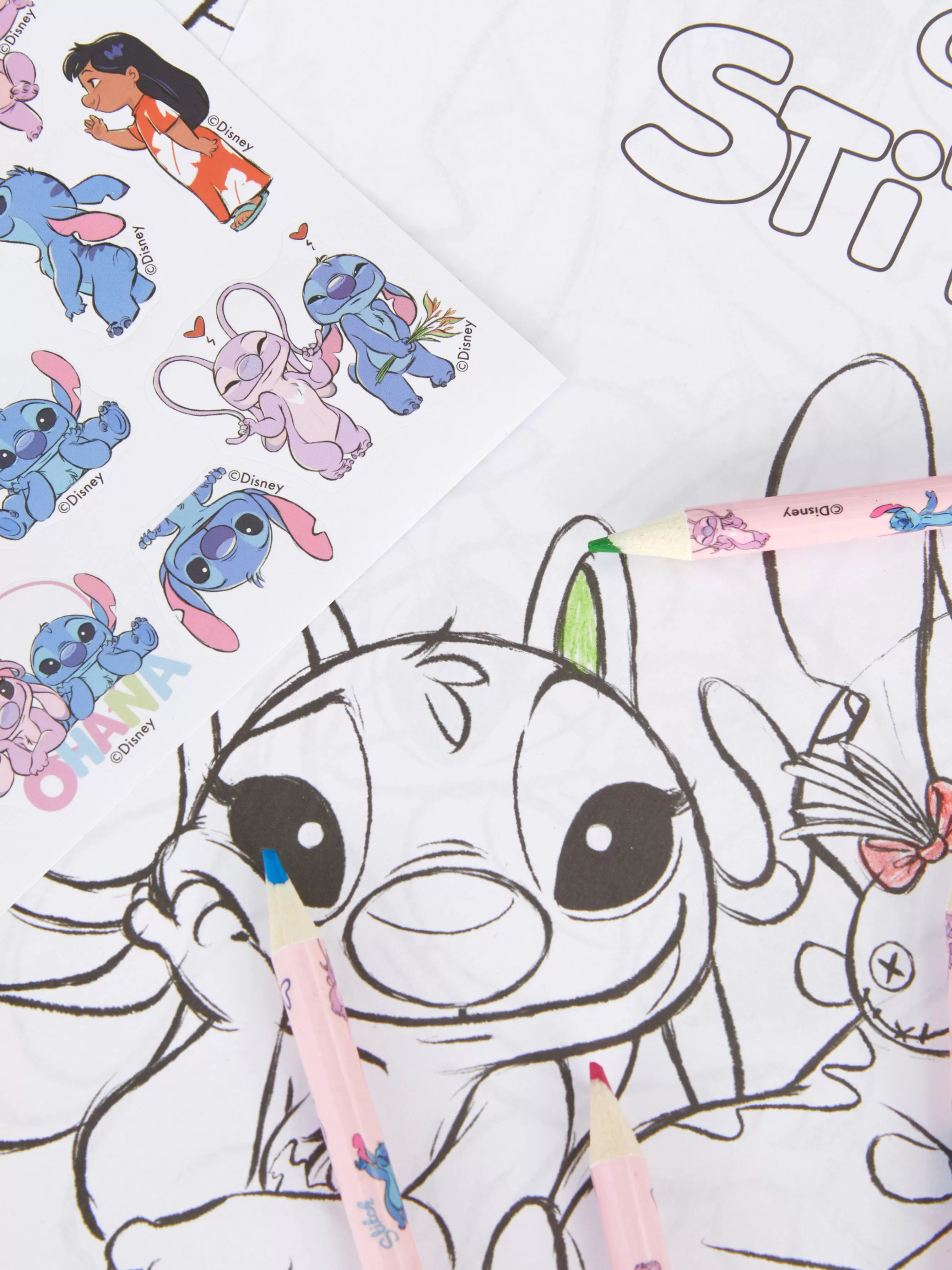 Store Primark Kit De Coloriage Disney Stitch Et Angel Bleu