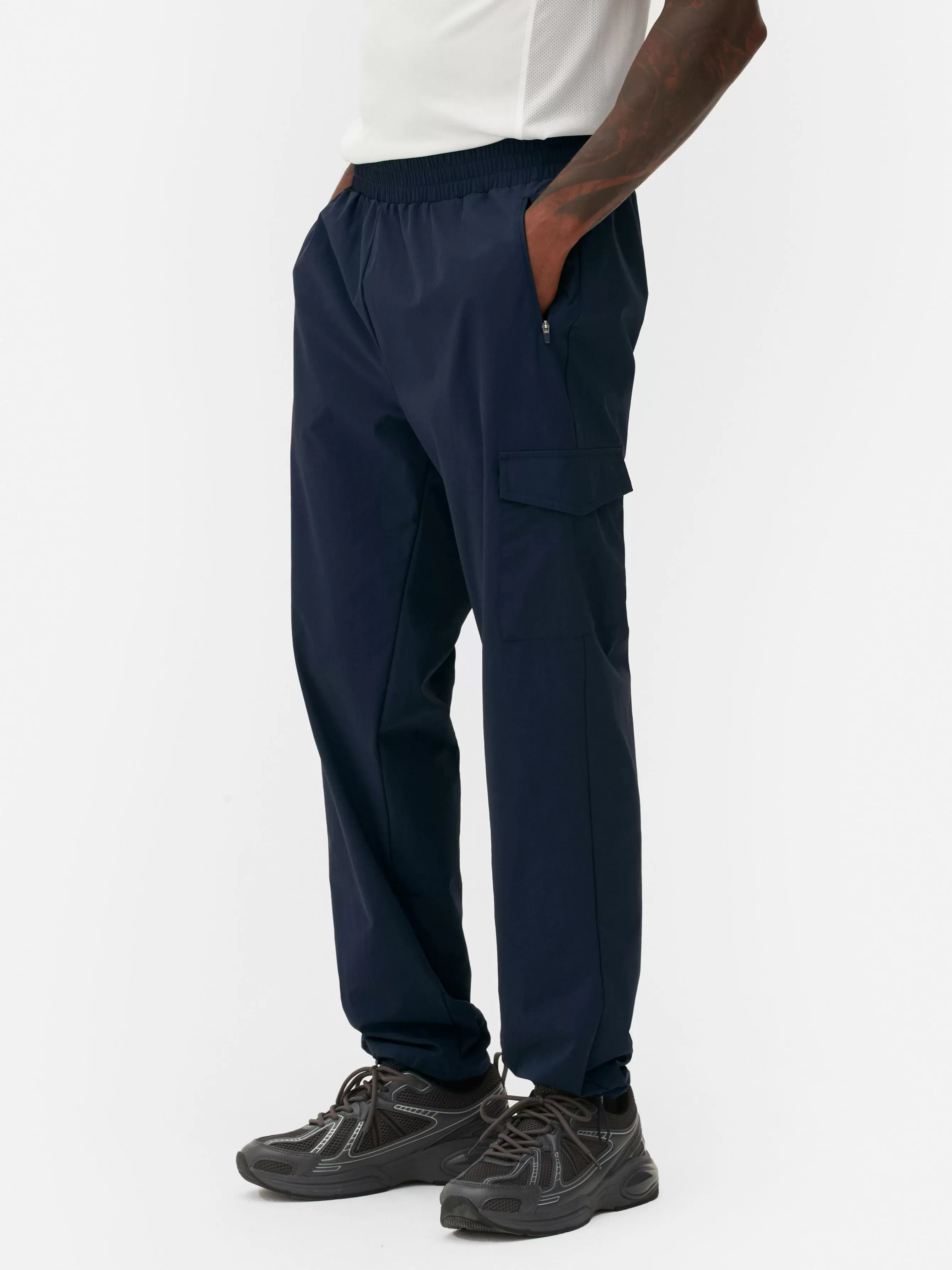 Fashion Primark Pantalon Cargo Resserré Aux Chevilles Avec Bloque-cordon Bleu marine