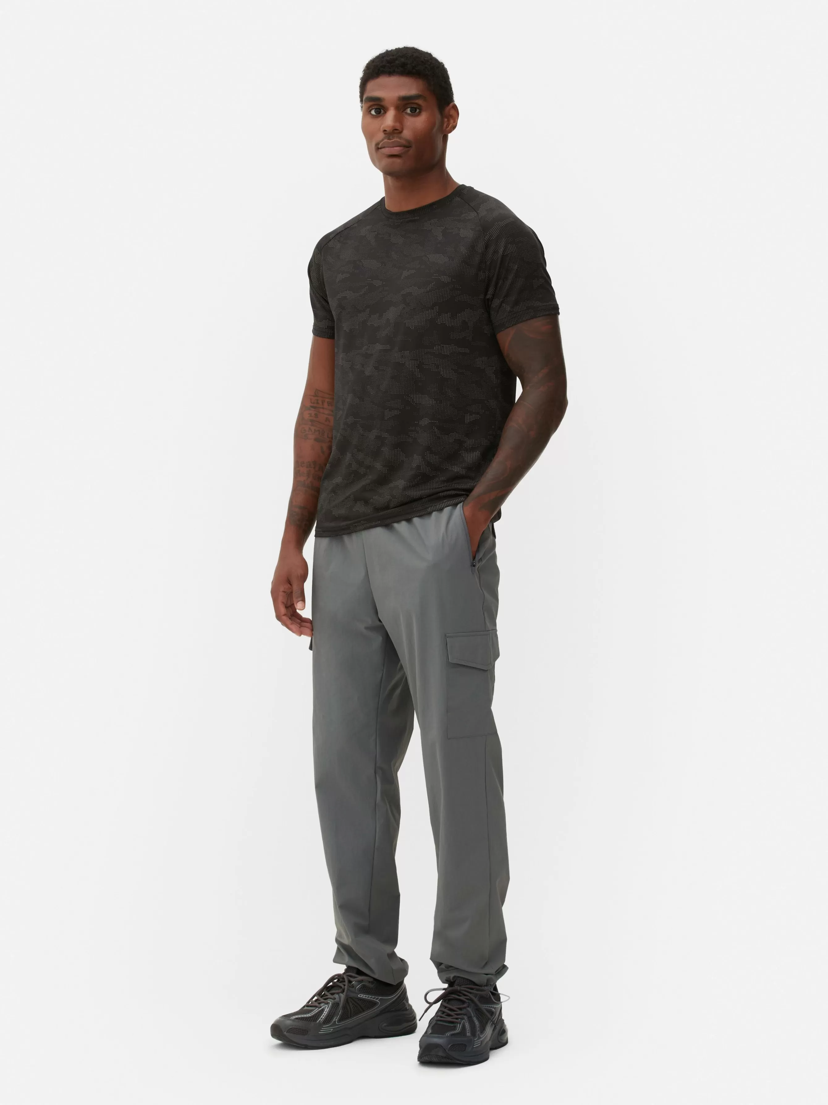 Sale Primark Pantalon Cargo Resserré Aux Chevilles Avec Bloque-cordon Anthracite